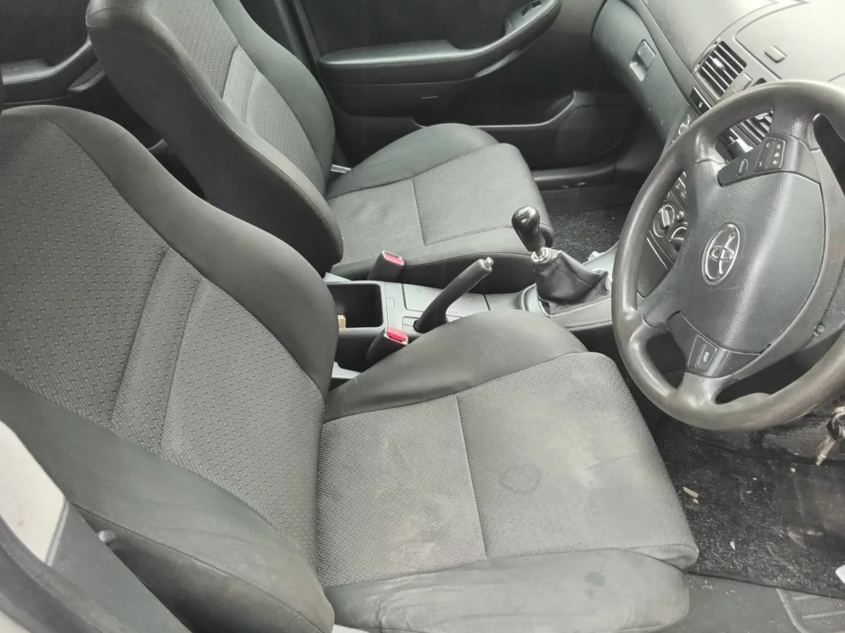 Toyota Avensis 2006 - Image 4