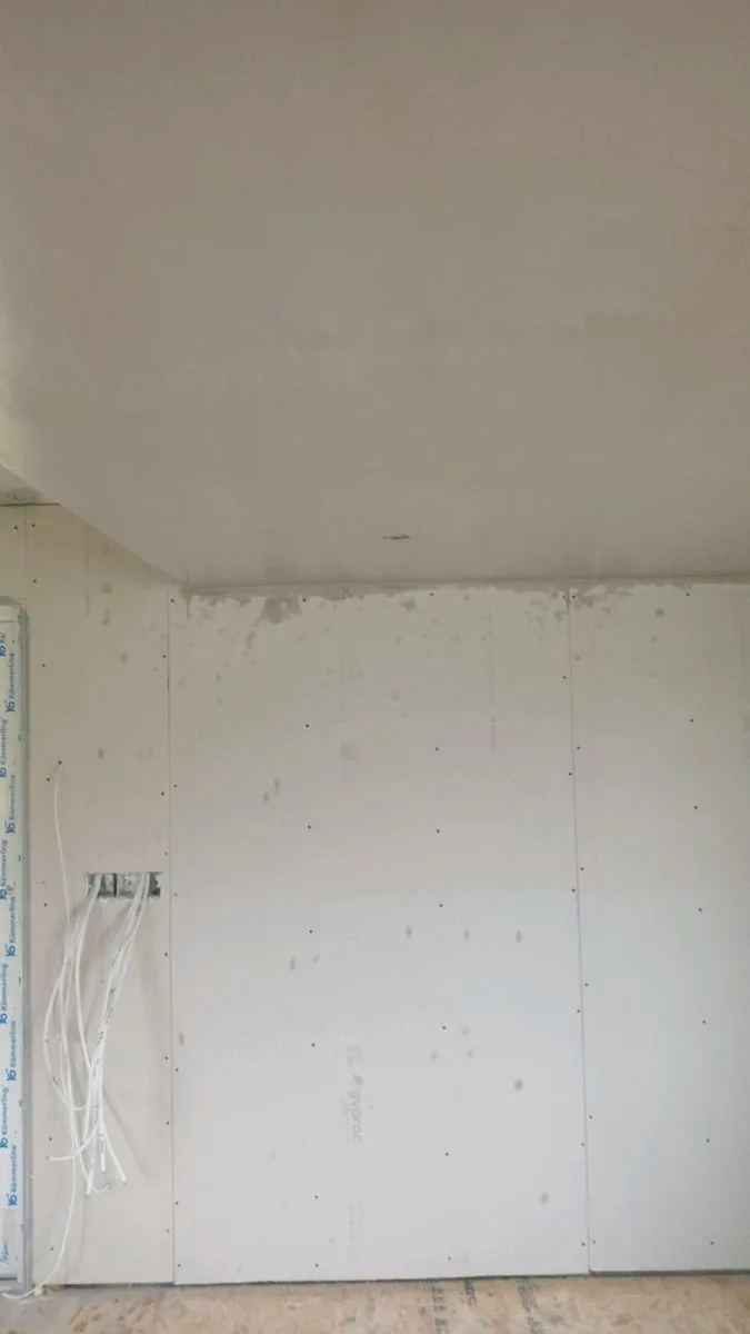 Plasterer - Image 2