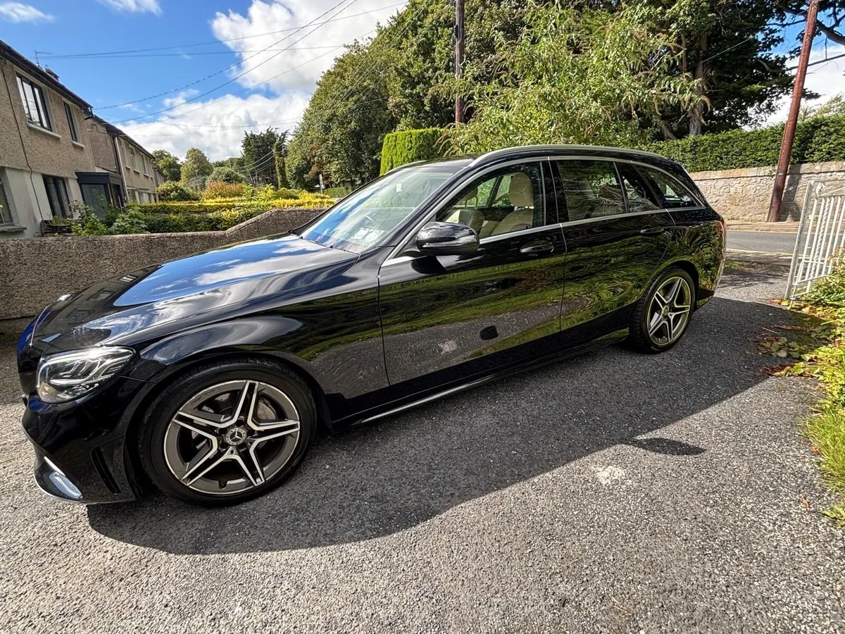 Mercedes-Benz C-Class 2022 - Image 2