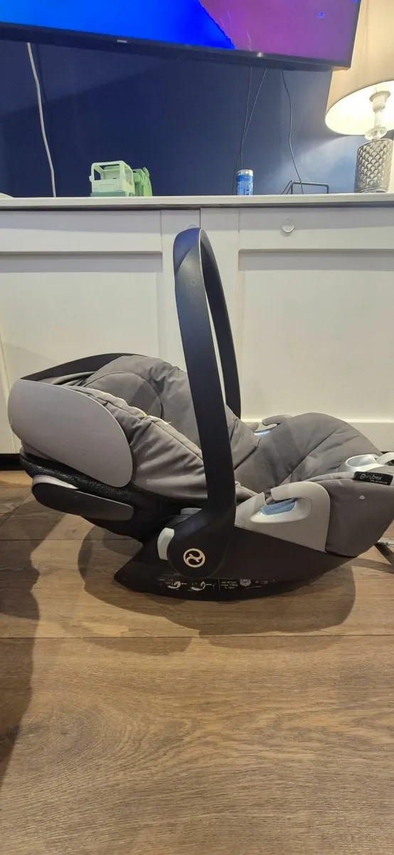 Cybex Cloud Z i-Size Rotating Lie Car Seat and 360 - Image 2