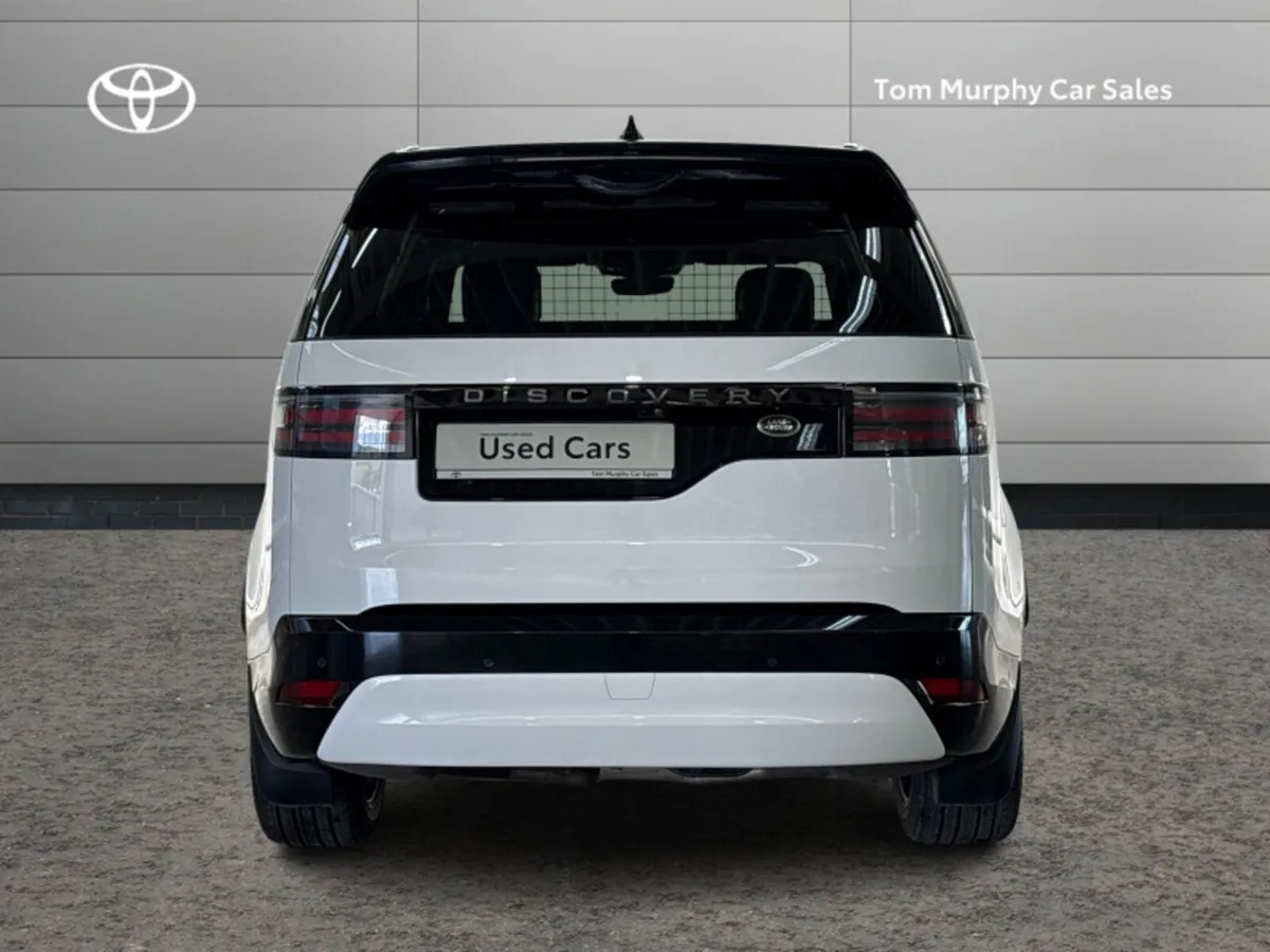 Land Rover Discovery 3.0 SD6 R- R-DYNAMIC SE - Image 4