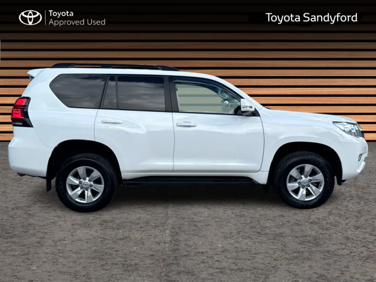 Toyota Land Cruiser LWB COMMERCIAL MANUAL // AIR C - Image 3