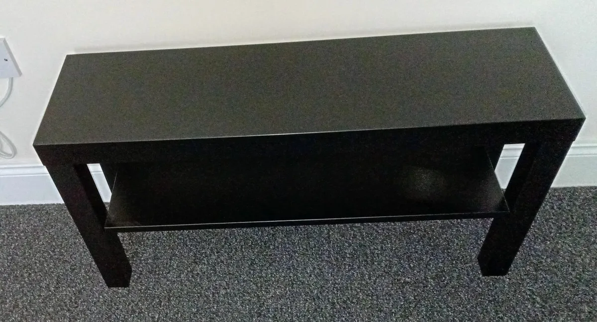 big tv + table - Image 4