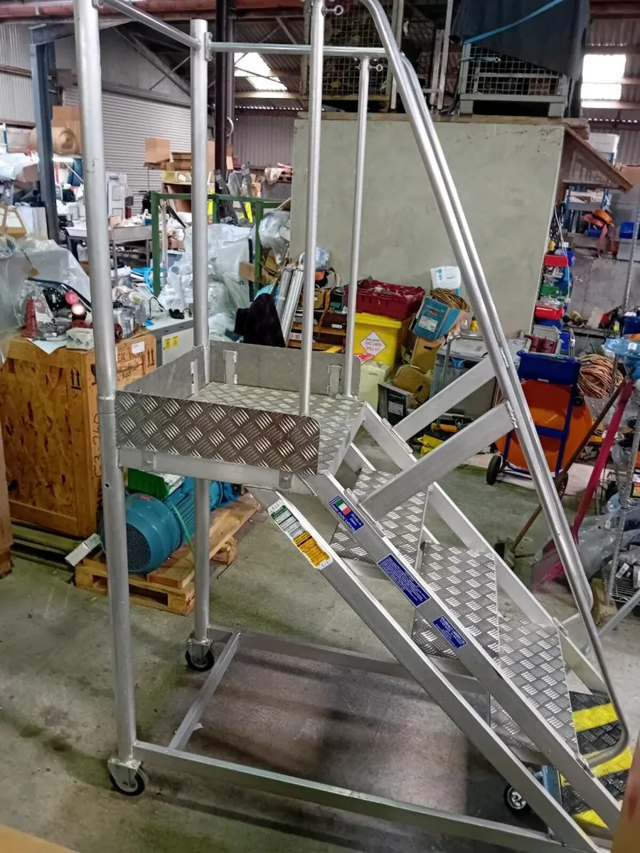 Stradbally platform ladder - Image 1