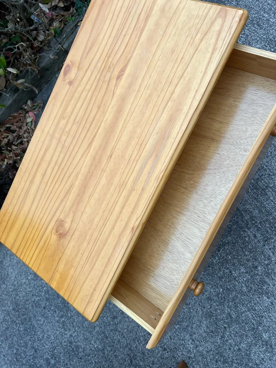 Pine chest of drawers - Image 2