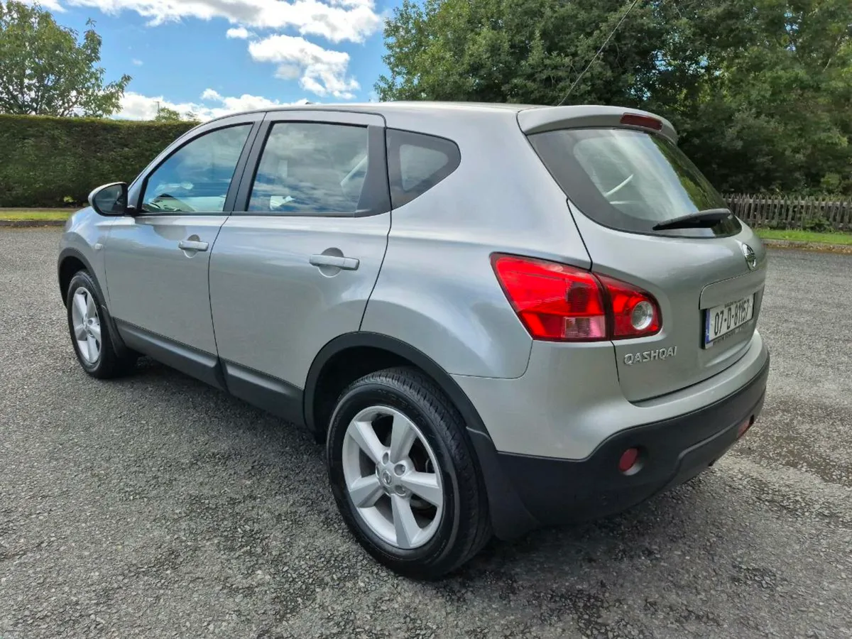 NISSAN QASHQAI**VERY LOW MILEAGE**LIKE NEW** - Image 3