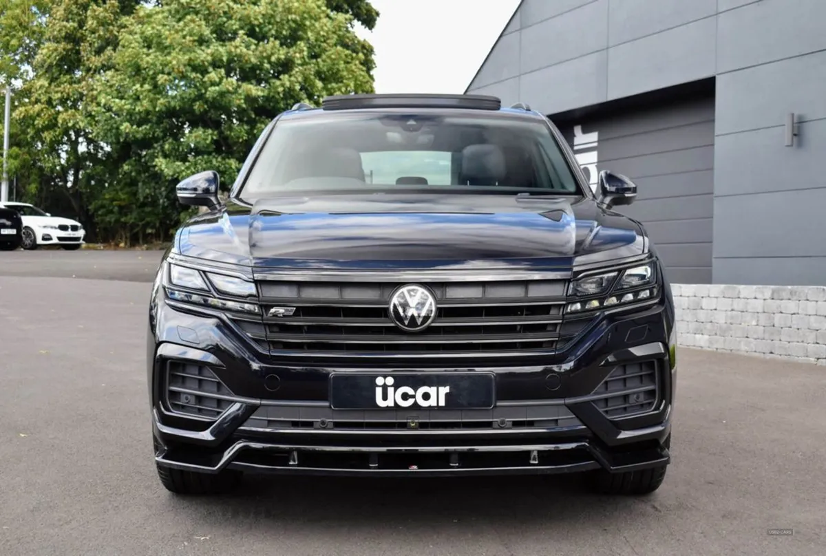 Volkswagen Touareg 3.0 Touareg V6 Black Edition T - Image 2