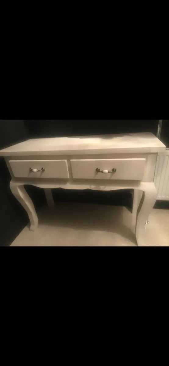 Console table