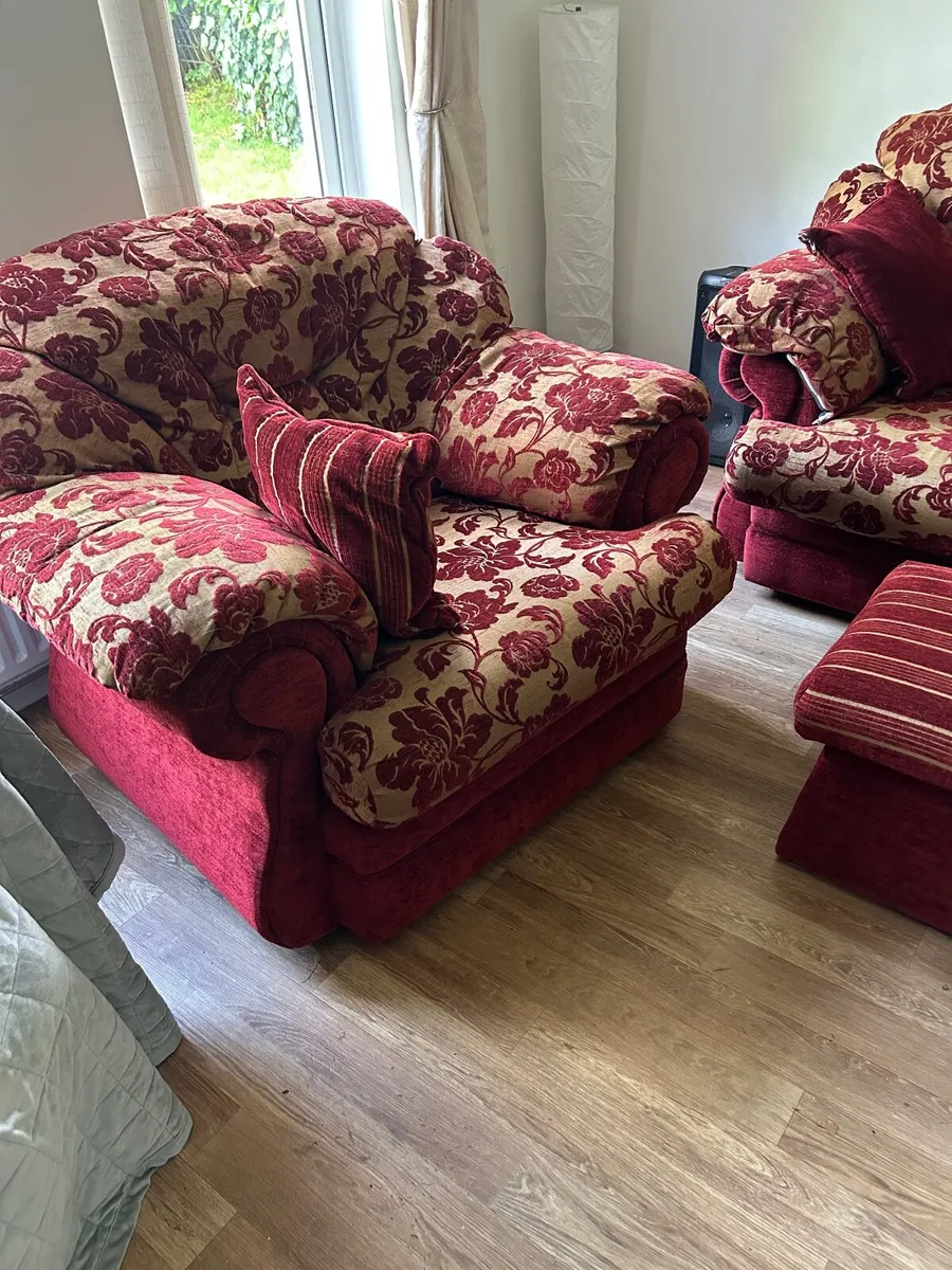 Sofa , 2 chairs and footstool - Image 2