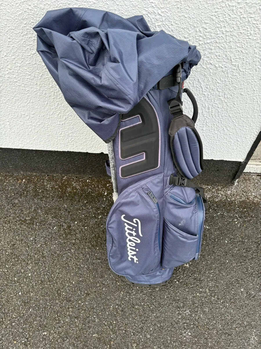 Titelist star dry carry bag - Image 1