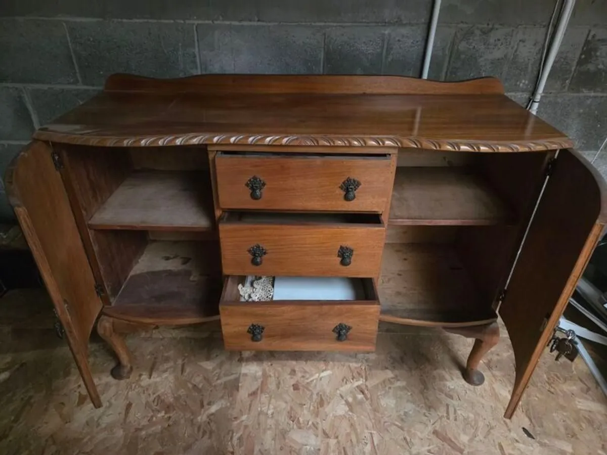 Sideboard Table & 6 chairs - Image 3