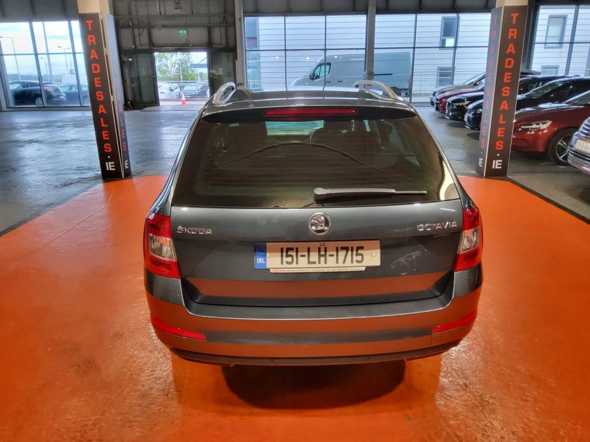 Skoda Octavia 1.6 TDI CR 105BHP Elegance - Image 4