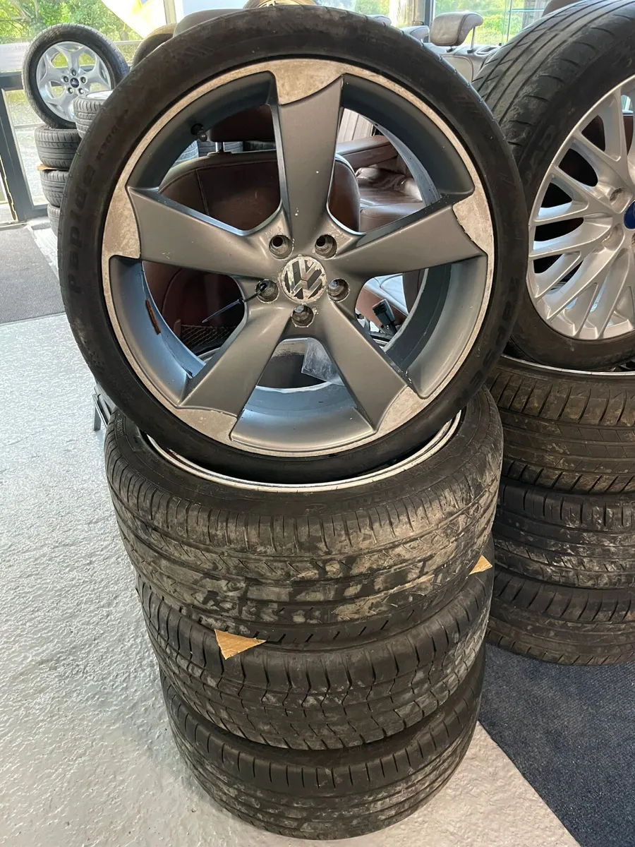 2003 Volkswagen Golf Alloy Wheel Set 225/40R18 - Image 2