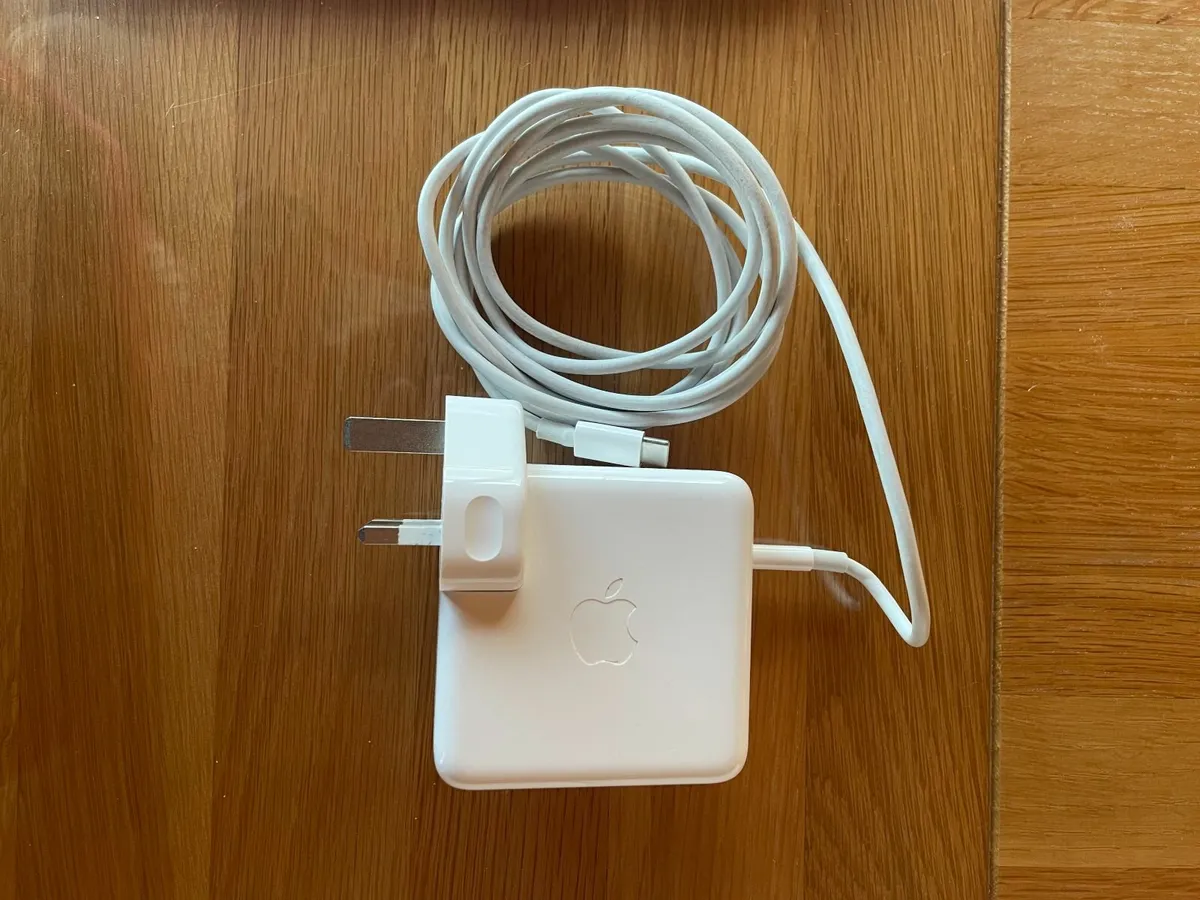 MacBook Pro - Image 2