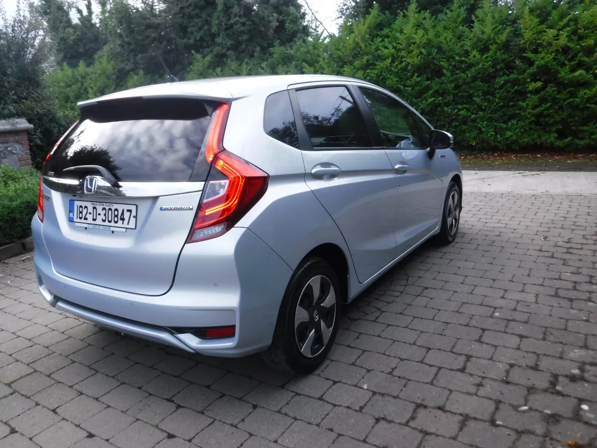 HONDA FIT 1.5 AUTO HYBRID L-SPEC NCT 9/27 - Image 3