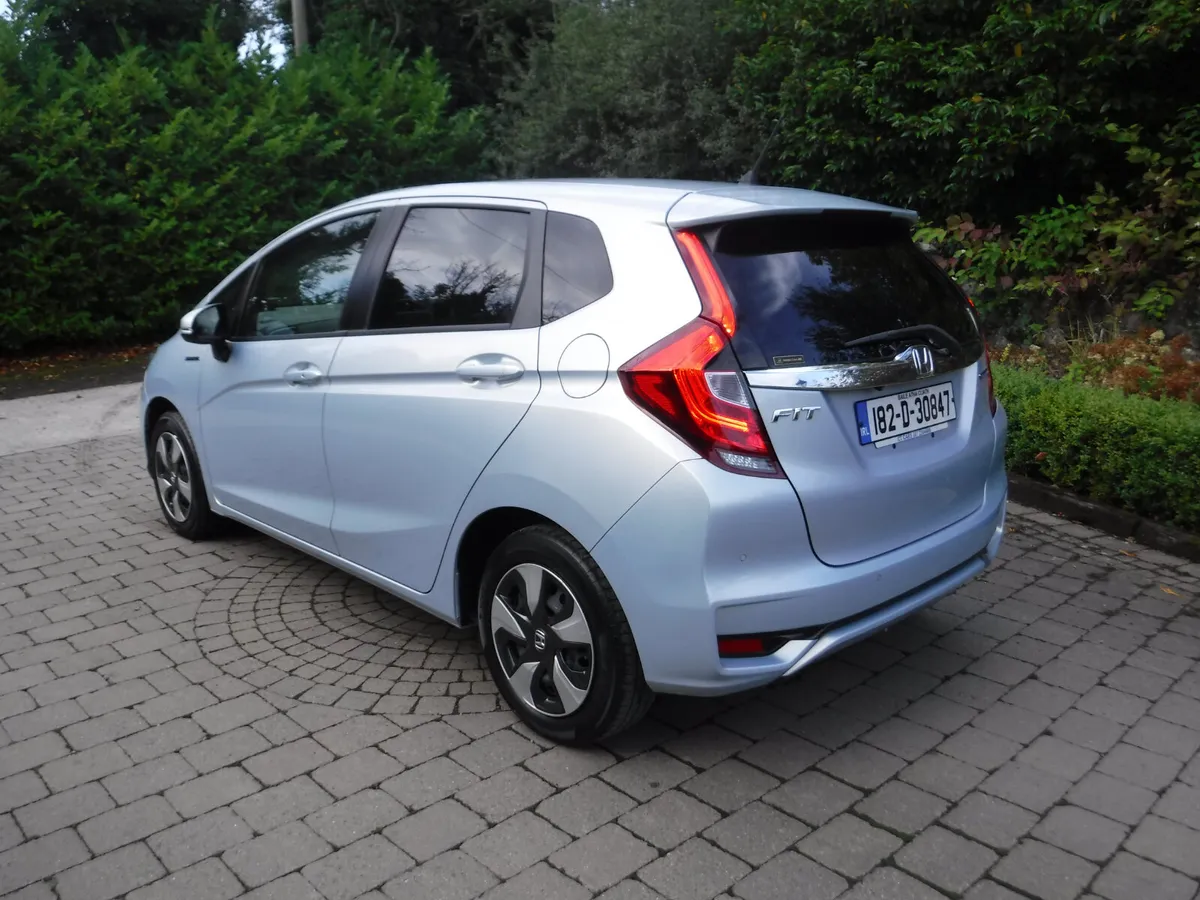 HONDA FIT 1.5 AUTO HYBRID L-SPEC NCT 9/27 - Image 4