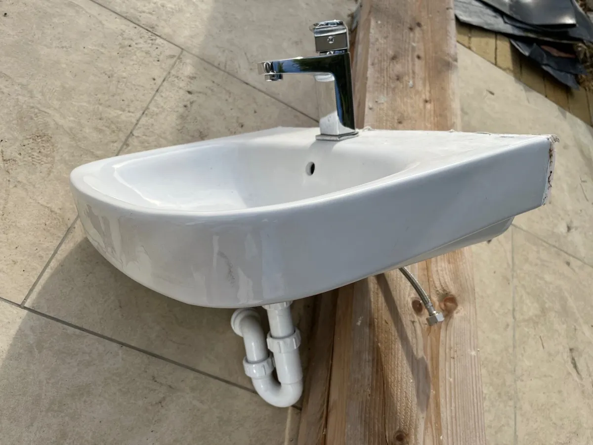 Bathroom Sink - Image 3