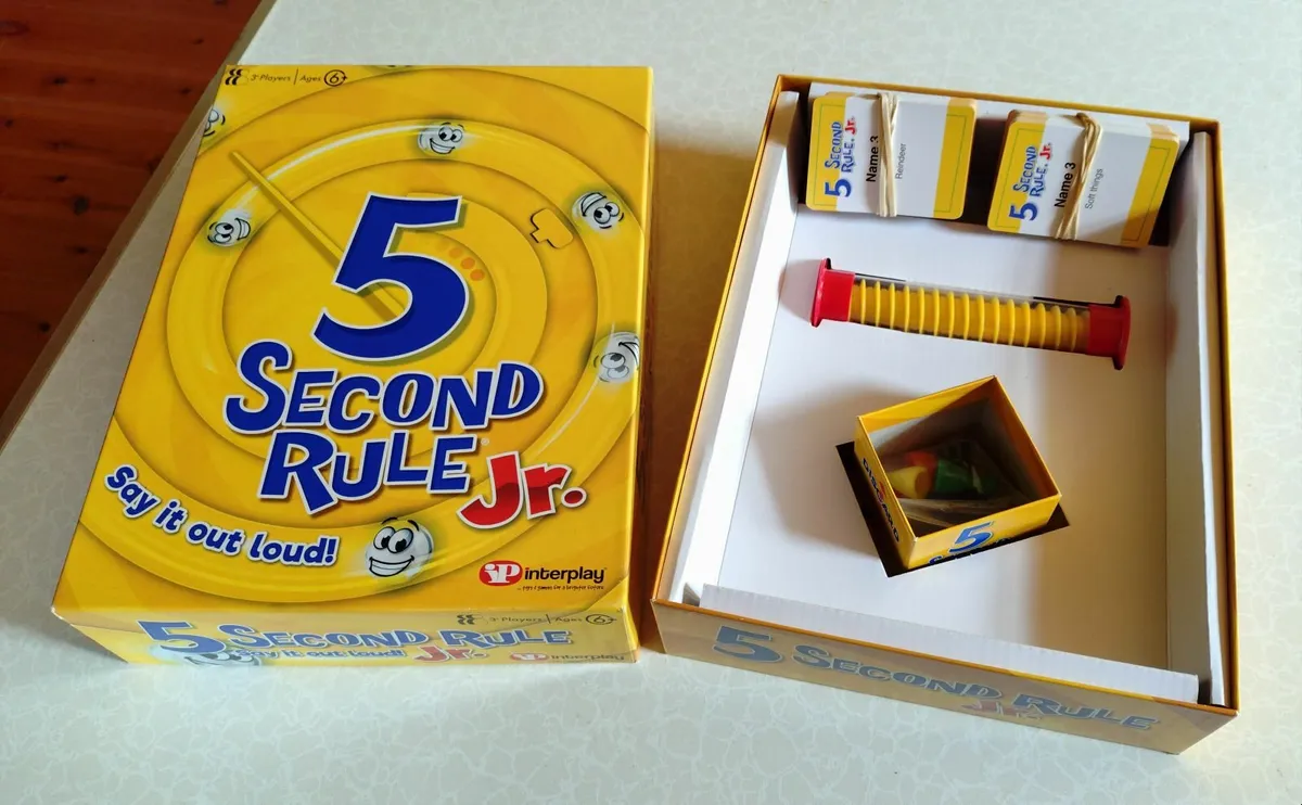 5 SECOND RULE JR GAME (GOOD CONDITION). - Image 3