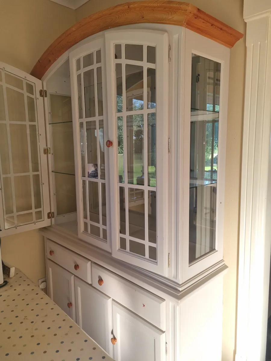 Display Cabinet - Image 1