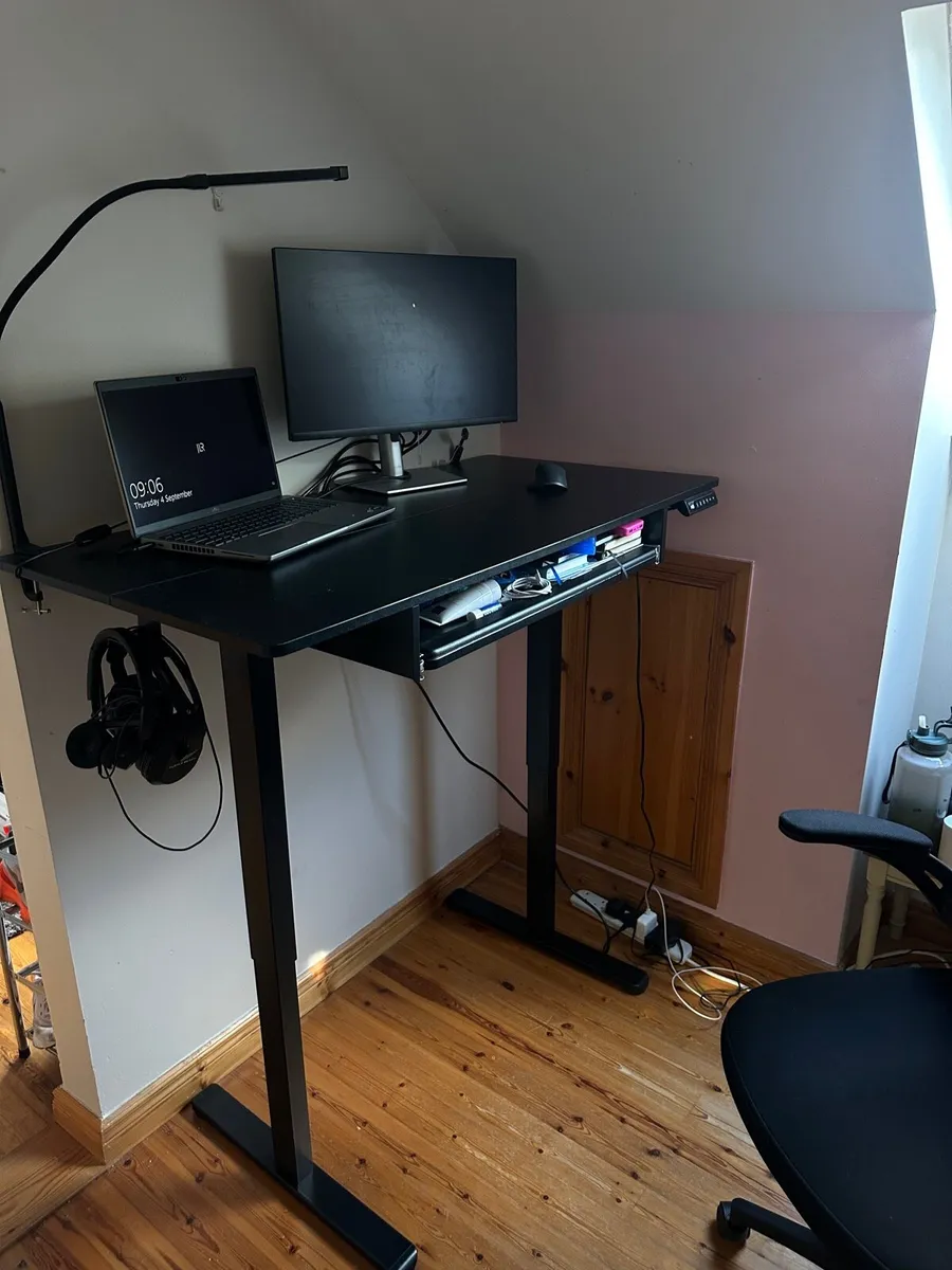Standing desk and office chair - Image 2
