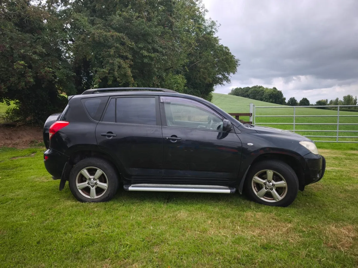 Toyota RAV4 2008 - Image 2
