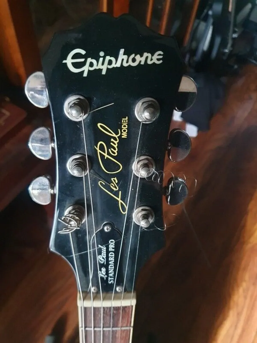 electric guitar - Image 2