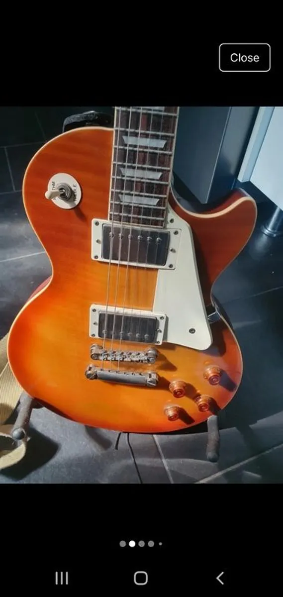 electric guitar - Image 4