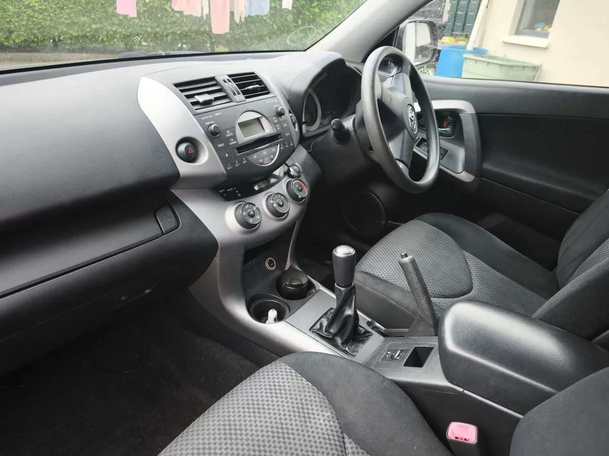 Toyota RAV4 2008 - Image 3