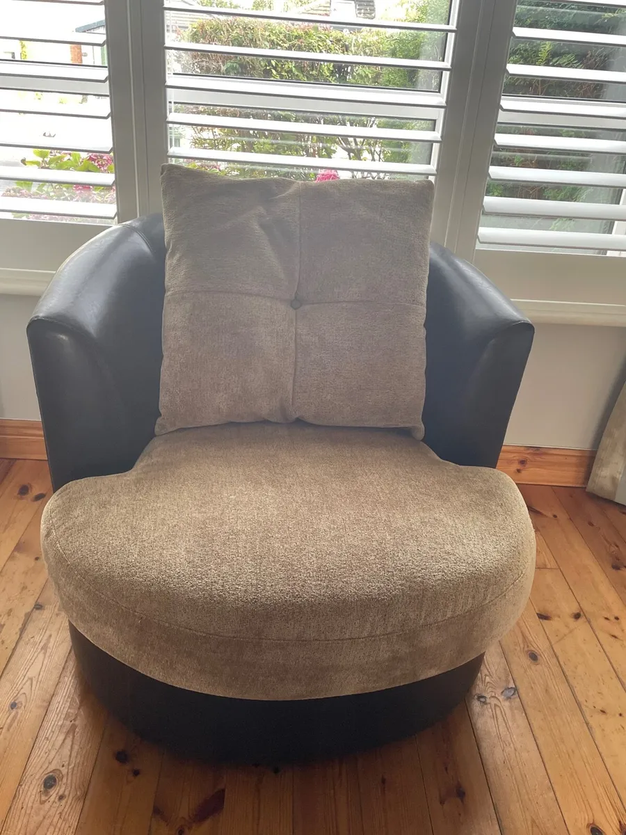 1 & 2 seater - Image 1
