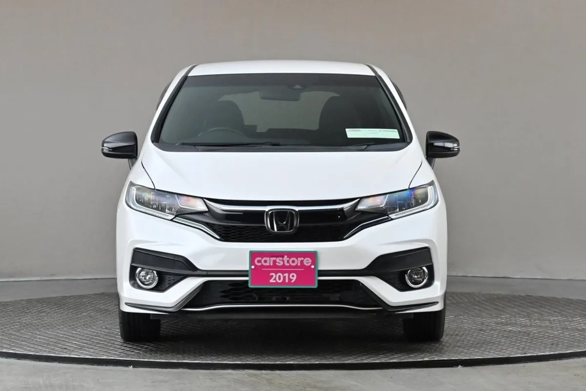 Honda Fit 1.5 Hybrid Auto  9 android Car Player b - Image 2