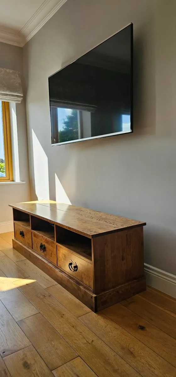 Console - Image 2