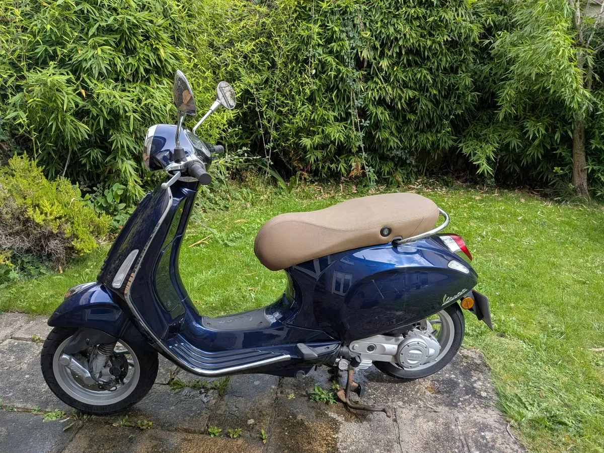 Vespa Primavera 50CC - Image 1