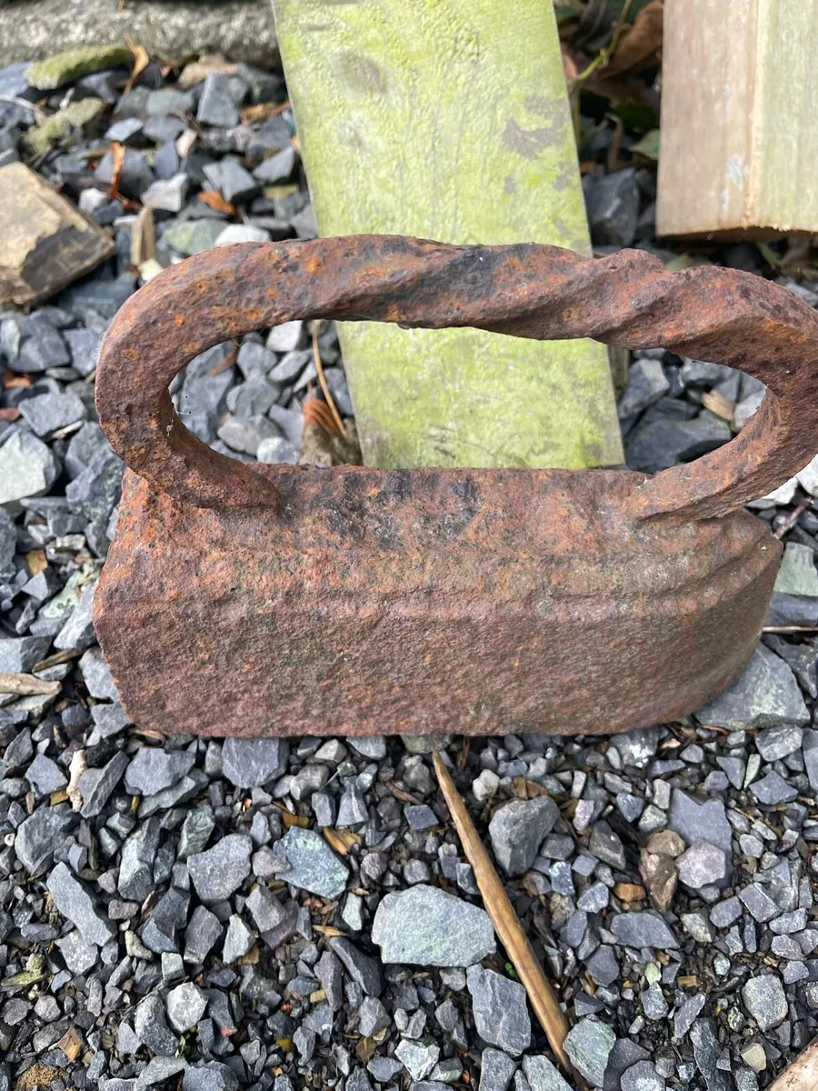 Old scales - Image 4