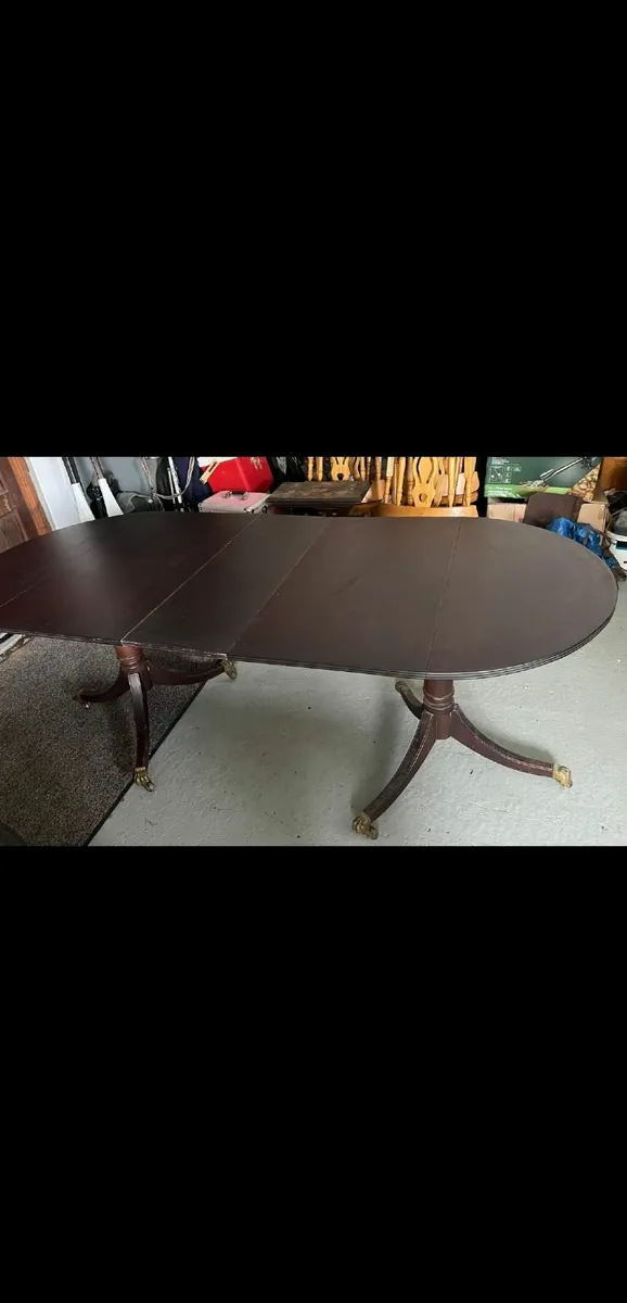 D end Dining Table - Image 3