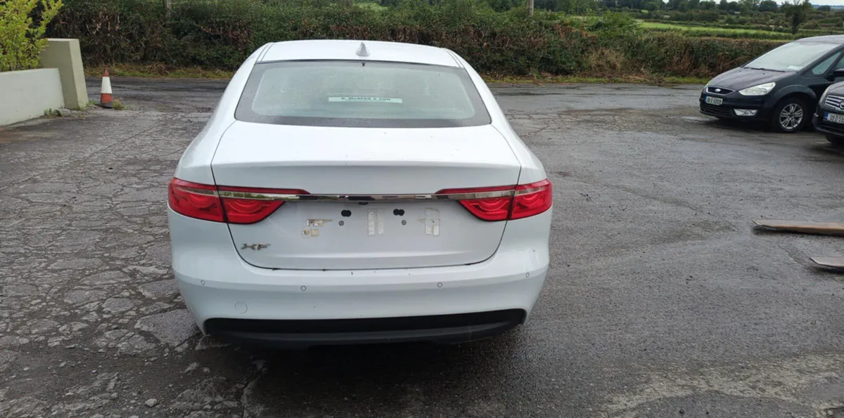 2017 JAGUAR XF 2,0 DIESEL FOR BREAKING - Image 4