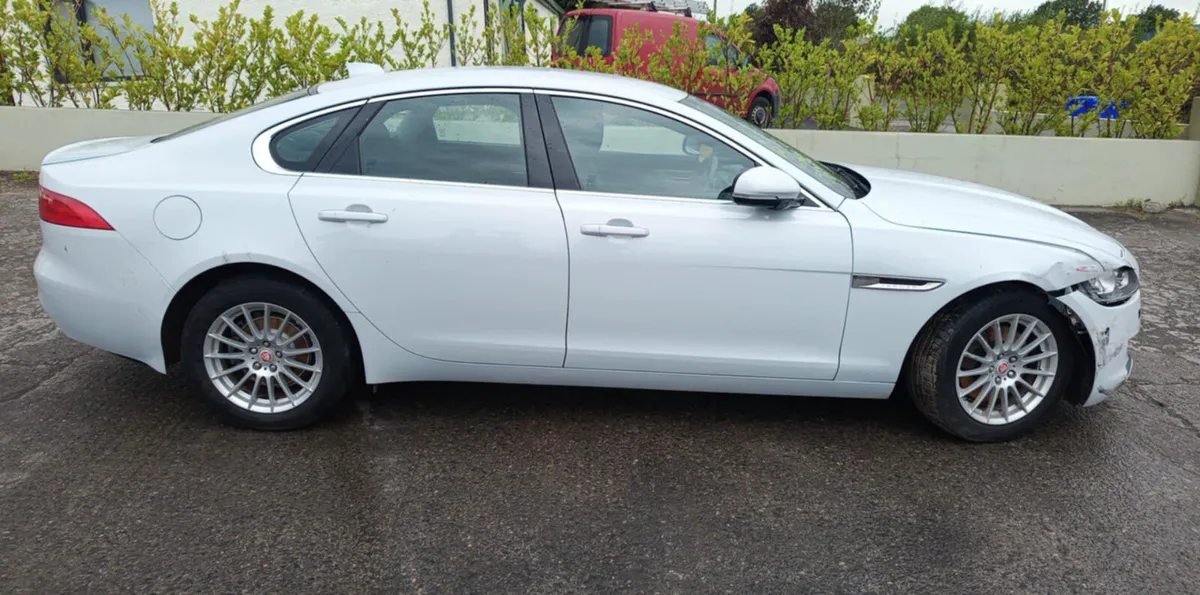 2017 JAGUAR XF 2,0 DIESEL FOR BREAKING - Image 3