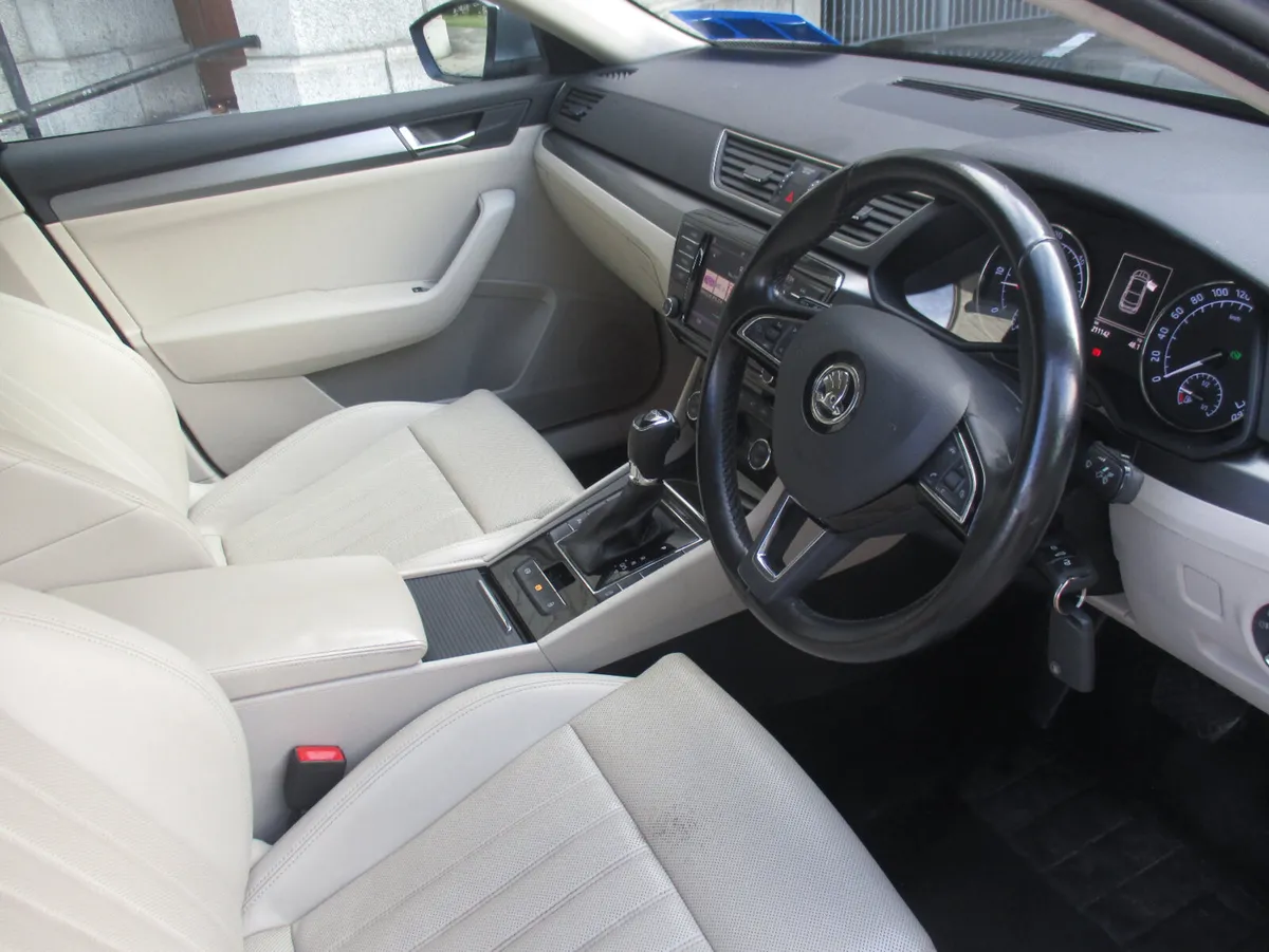 2017 SKODA SUPERB 1.6 TDI DSG STYLE - Image 3