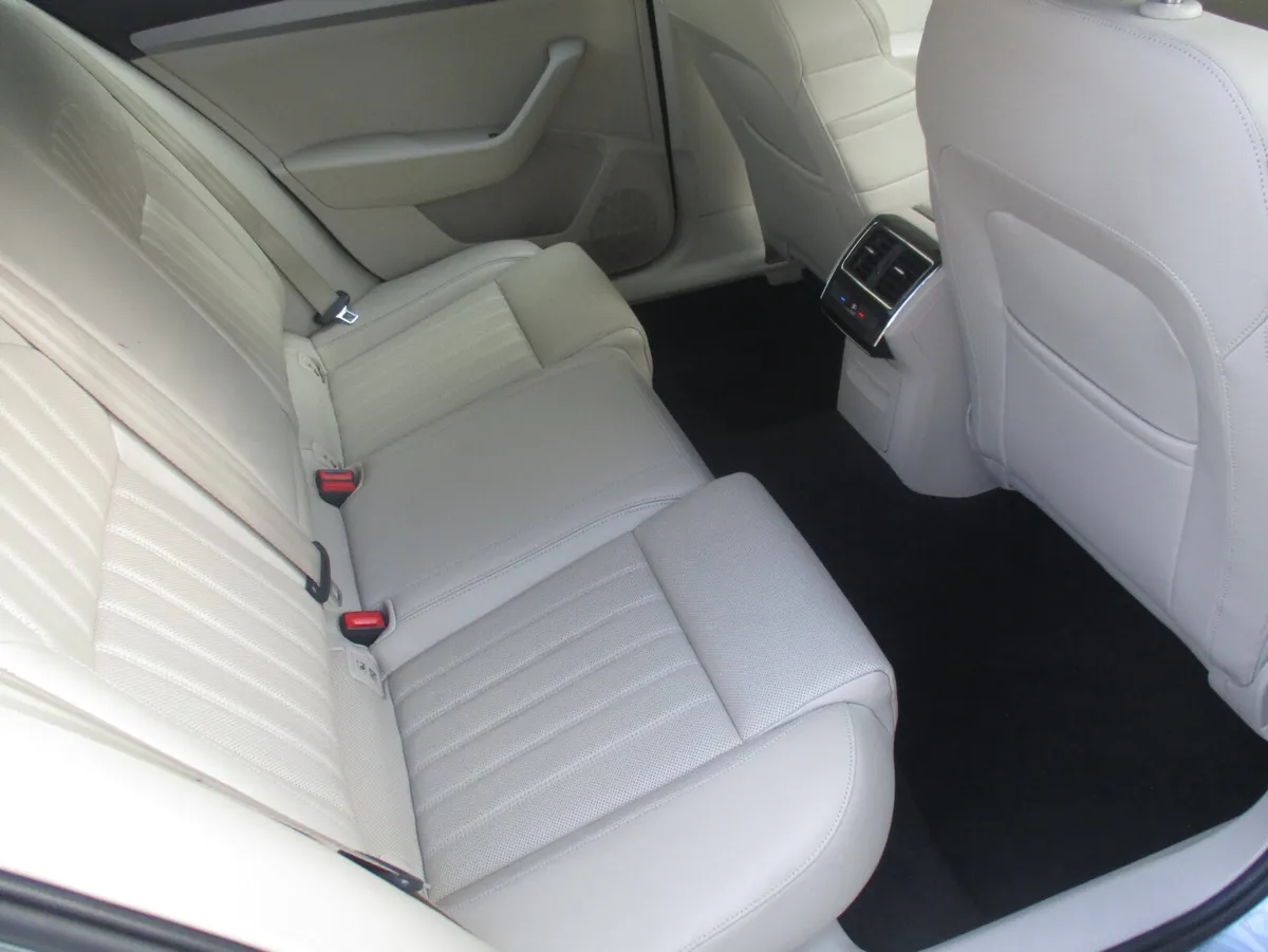 2017 SKODA SUPERB 1.6 TDI DSG STYLE - Image 4