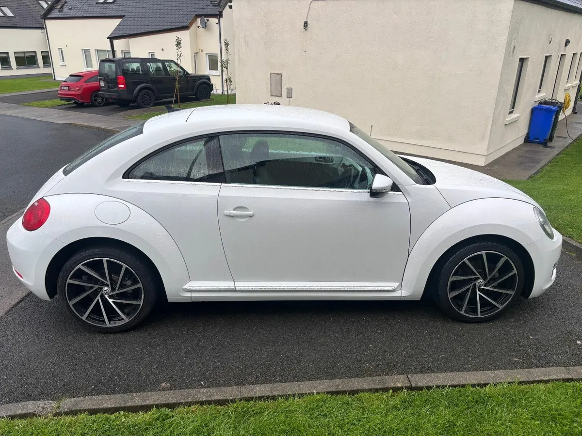 Volkswagen Beetle 2016 Automatic - Image 2