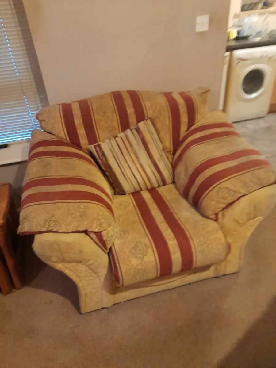 3 Piece Sofa Set - Image 1