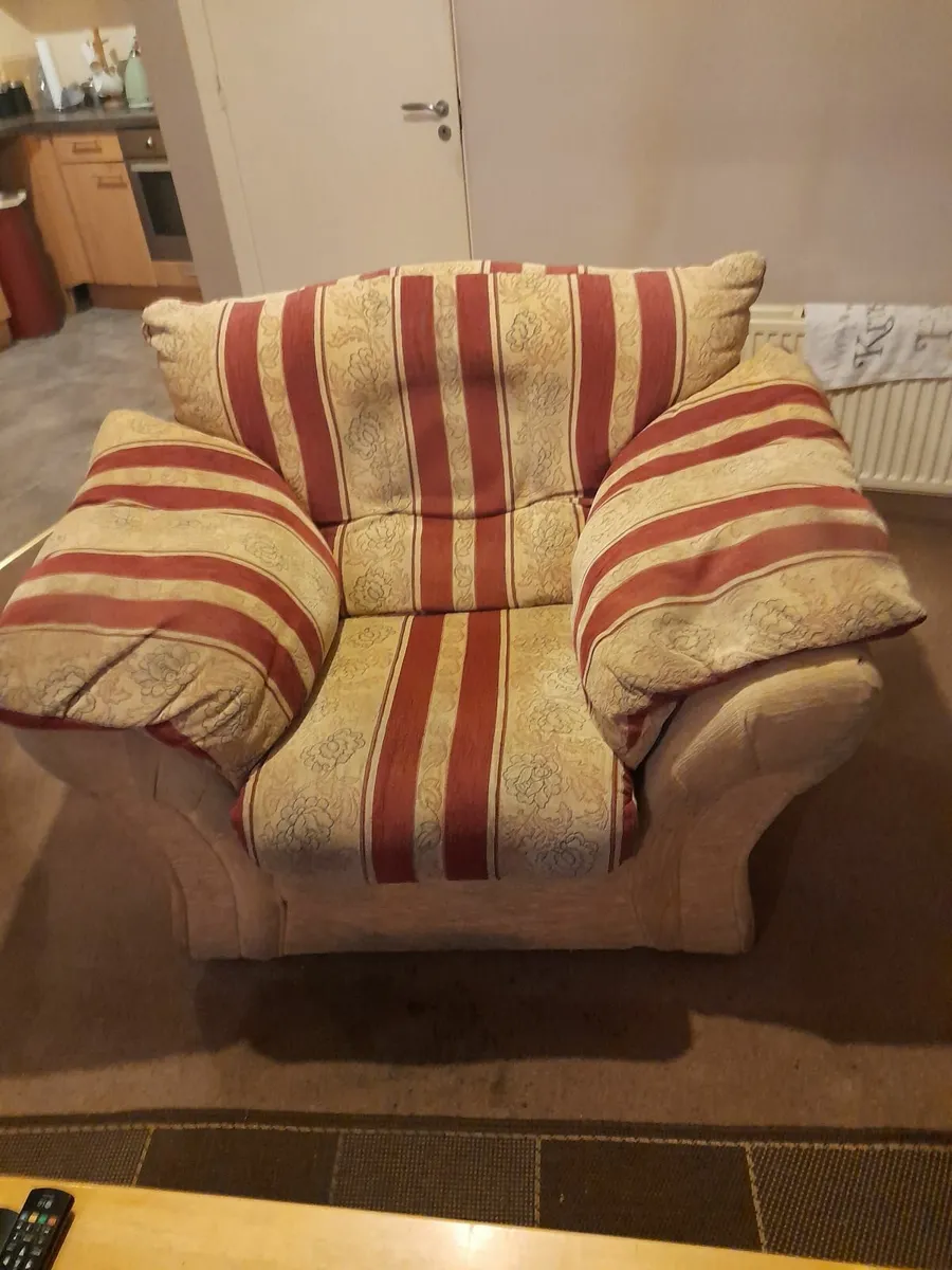 3 Piece Sofa Set - Image 3