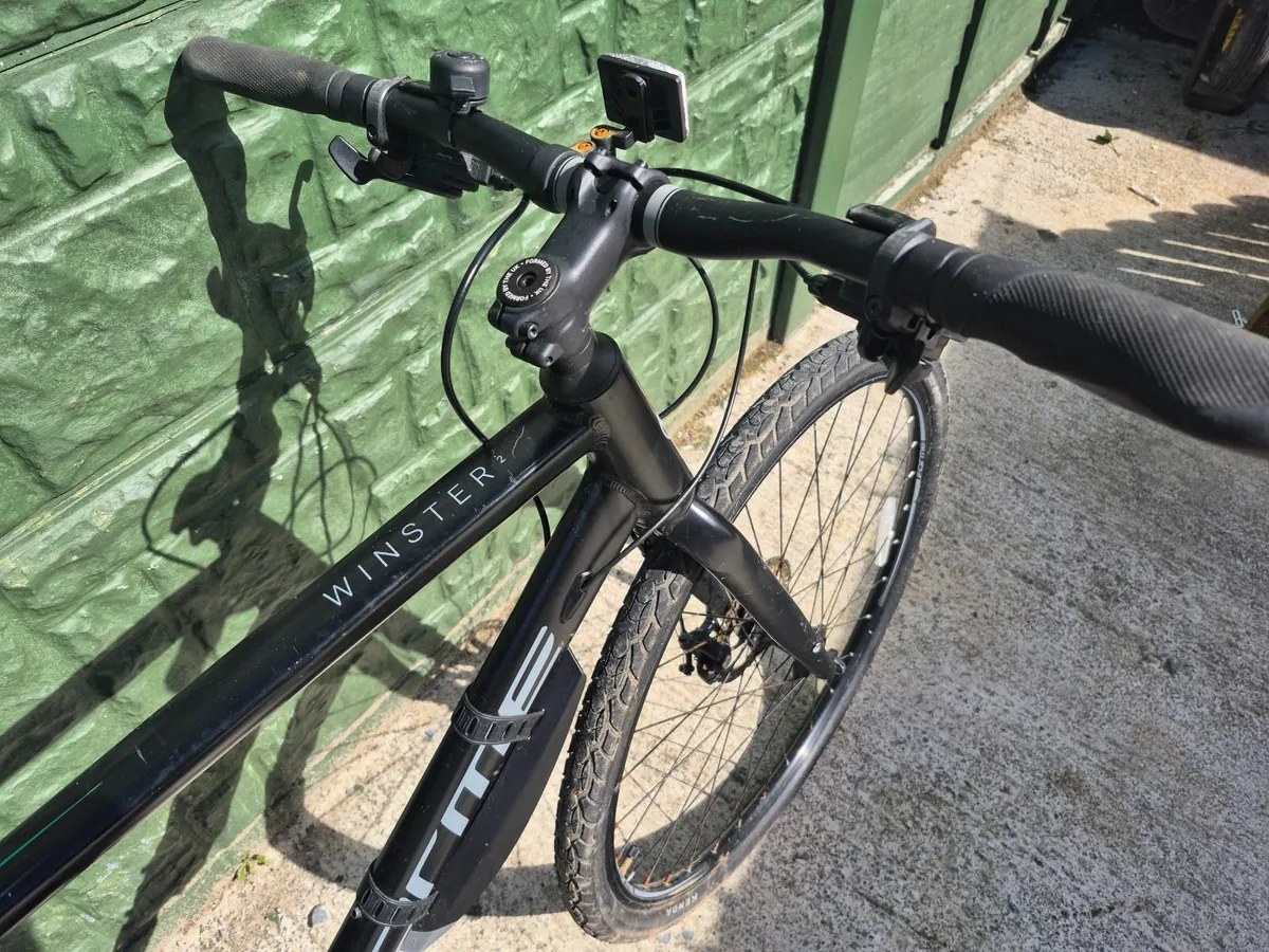 Bike and bike seat - Image 1
