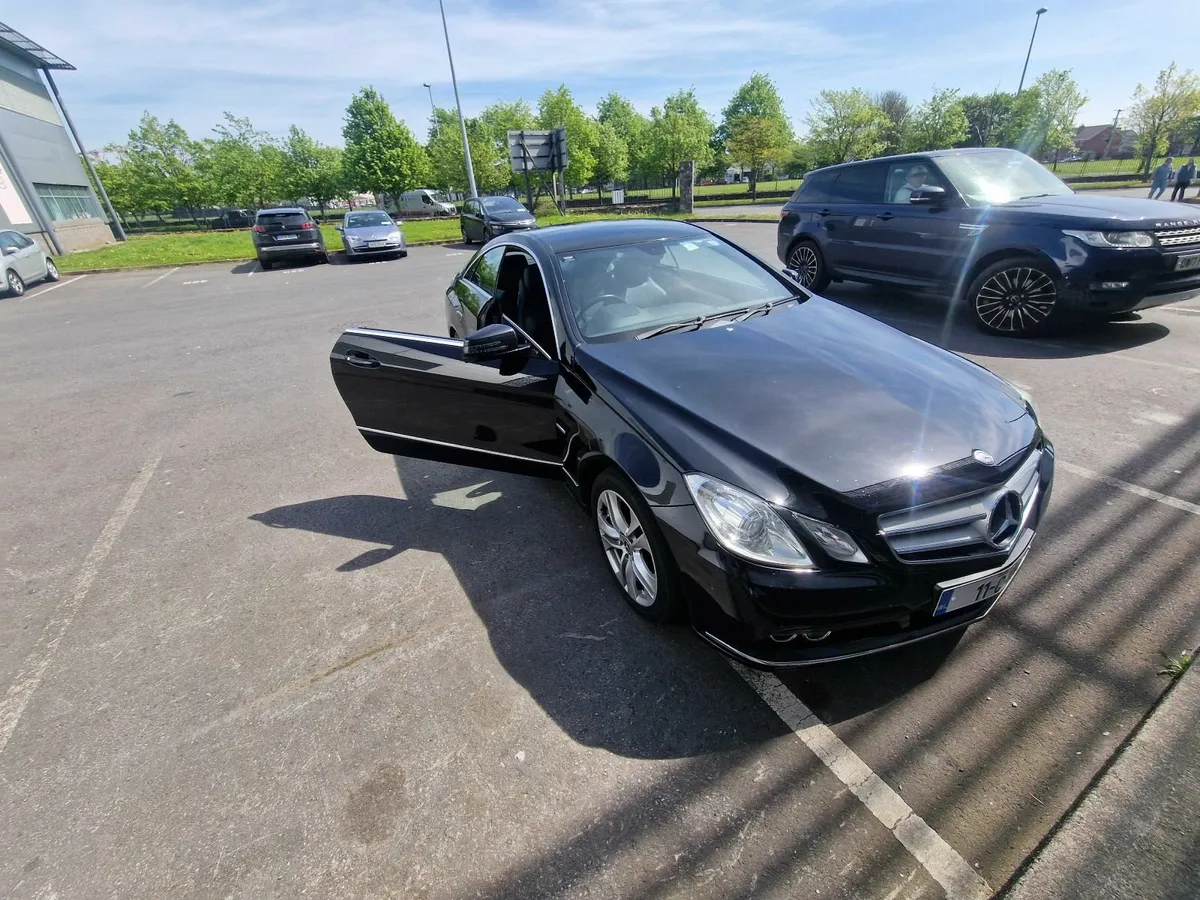 Mercedes-Benz E-Class 2011 - Image 4