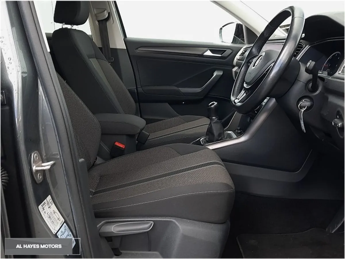 Volkswagen T-Roc 1.6 TDI 115bhp Design - Image 4