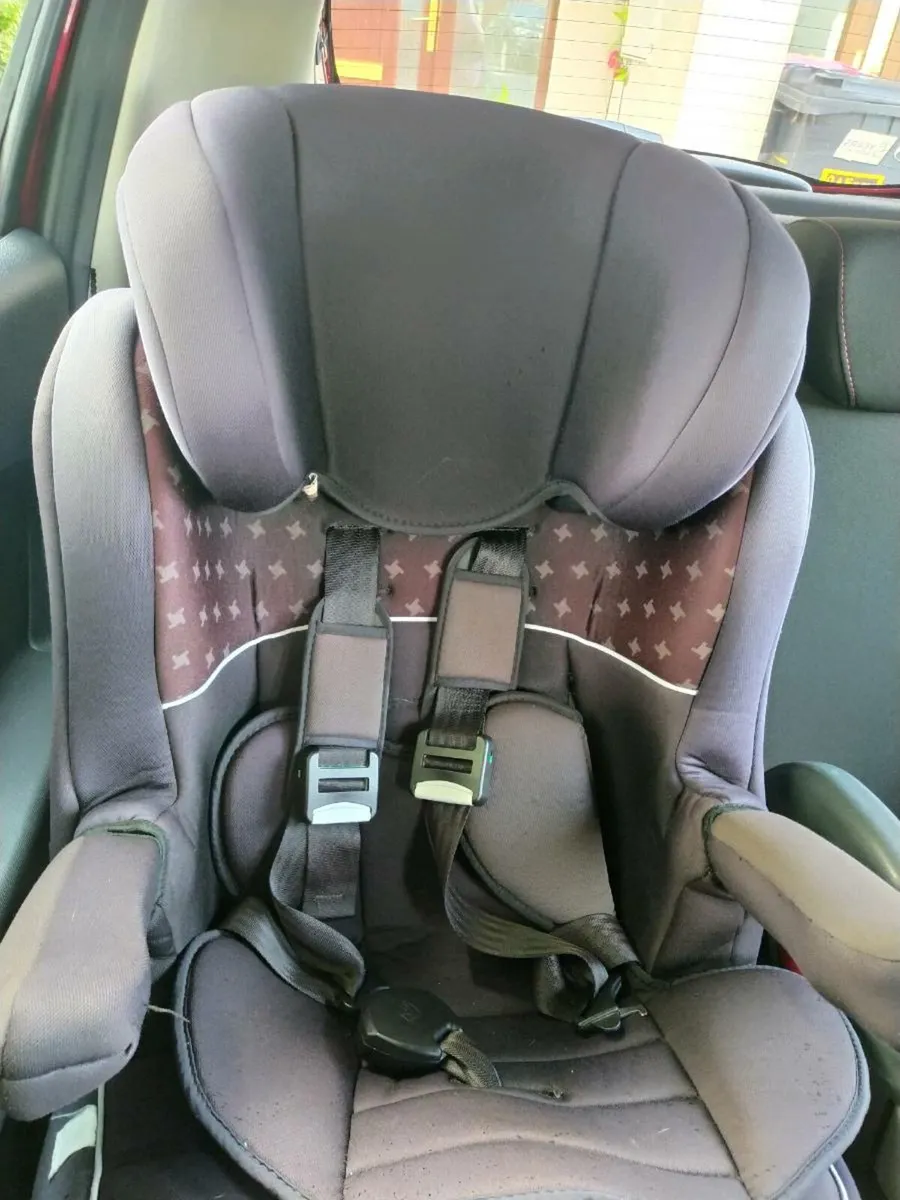 Car seats free - Image 2