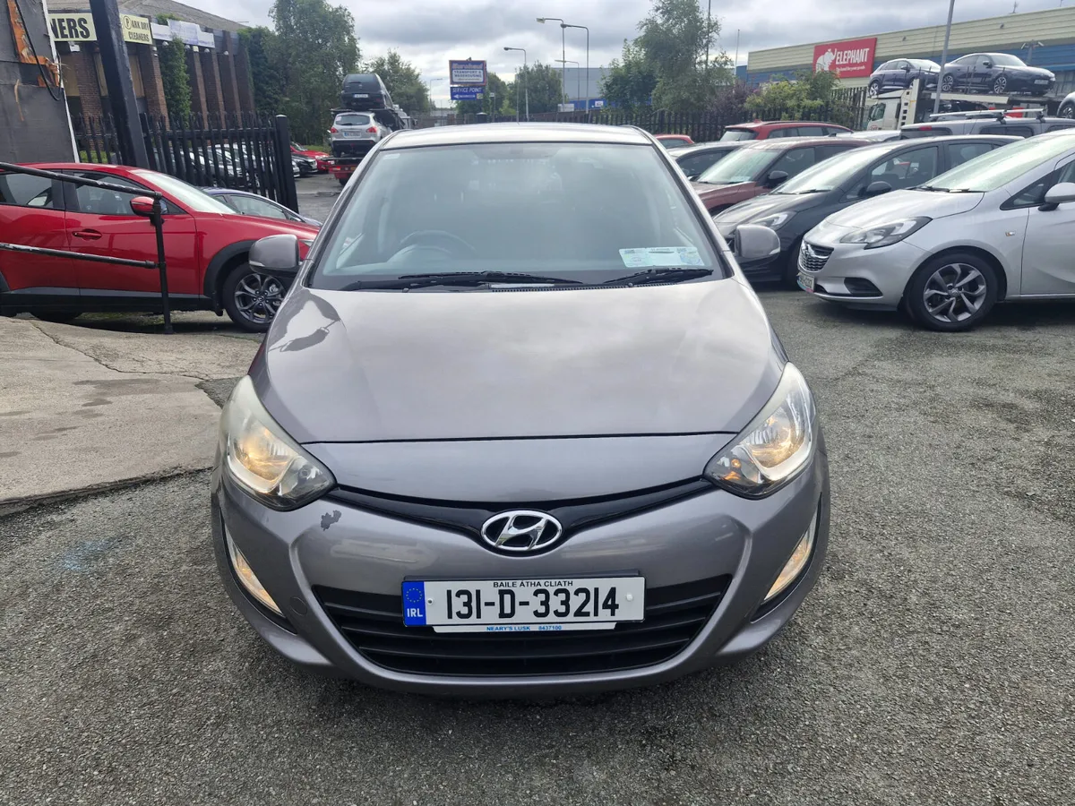 Hyundai i20 2013 - Image 2