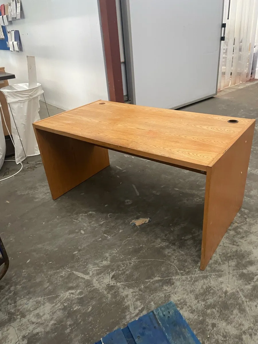 Desk - Image 3