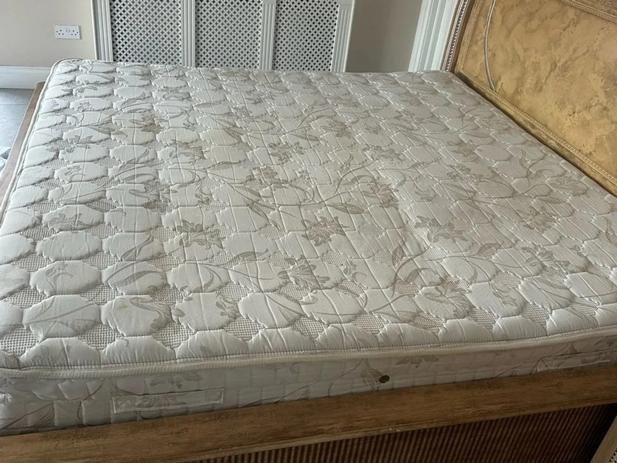 Super King Bed with matching locker & vanity - Image 2