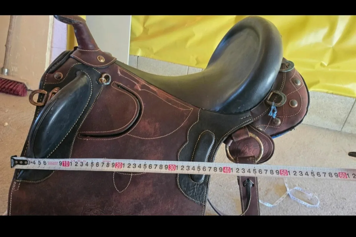 Horse Saddles - Image 2