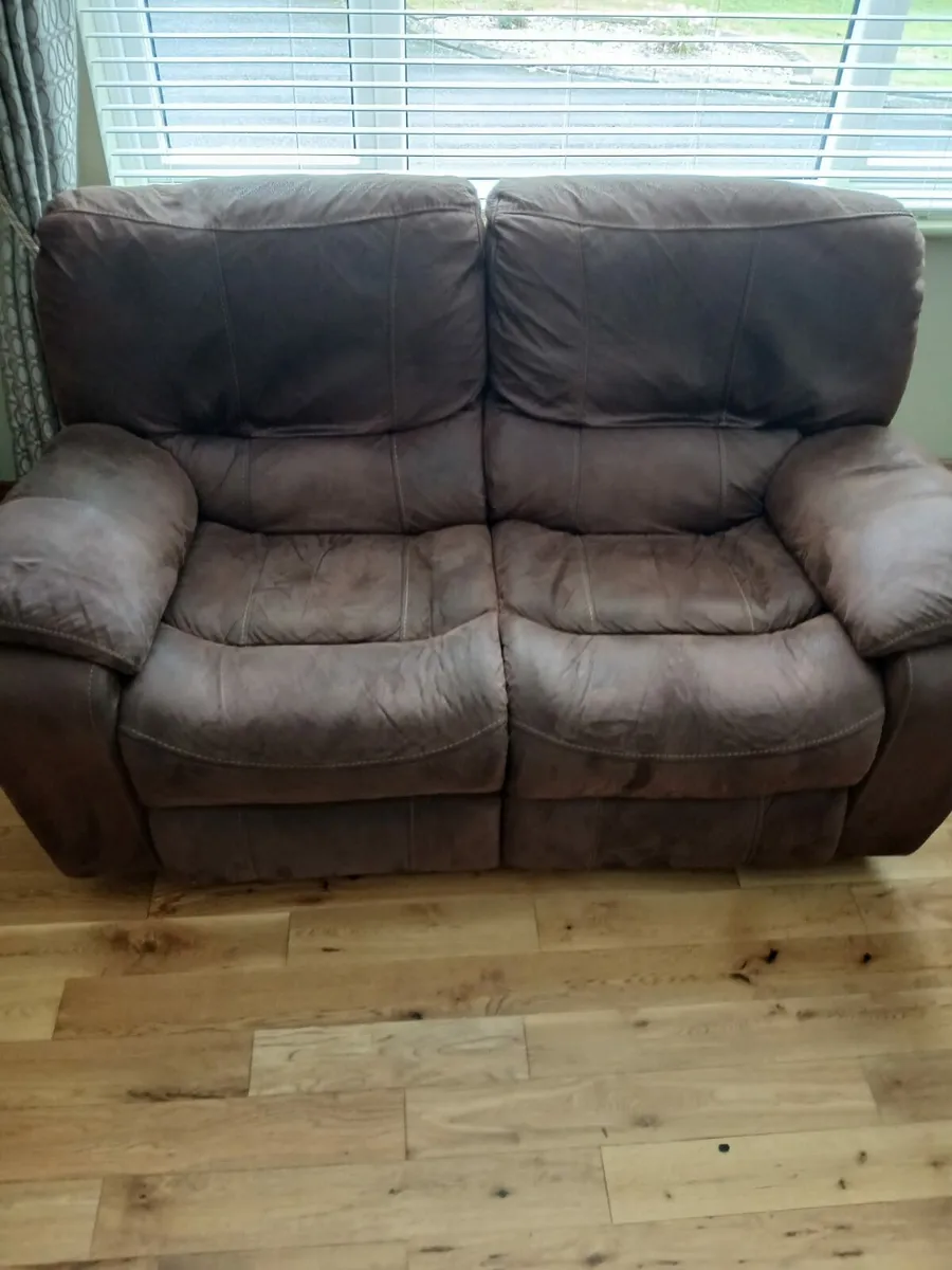 2x2 Seater Recliners - Image 3